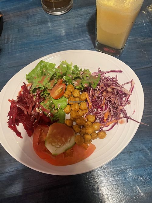 Starter salad  at Stashus Con Fusion in Puerto Viejo De Talamanca