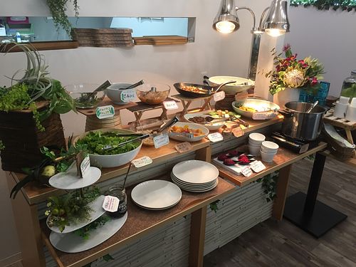 Buffet (lunch) at Swell Bowls in Tokyo