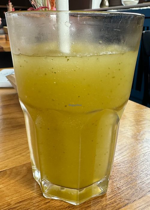   at Hummus Küch' in Frankfurt