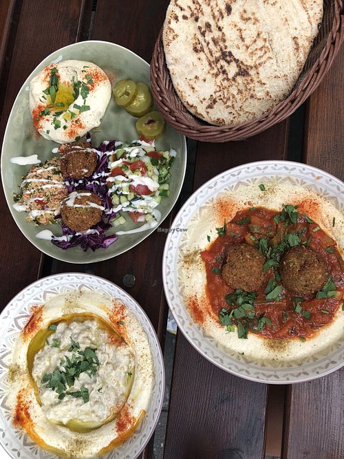 Hummusküch, Hummuschuka und Küch spezial at Hummus Küch' in Frankfurt