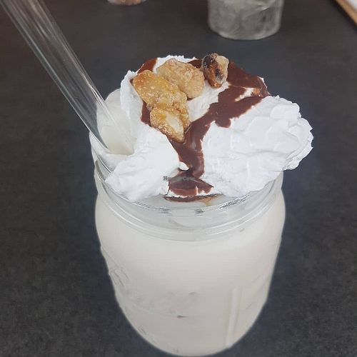 Double Nut Shaker at Vabiou's in Hamburg