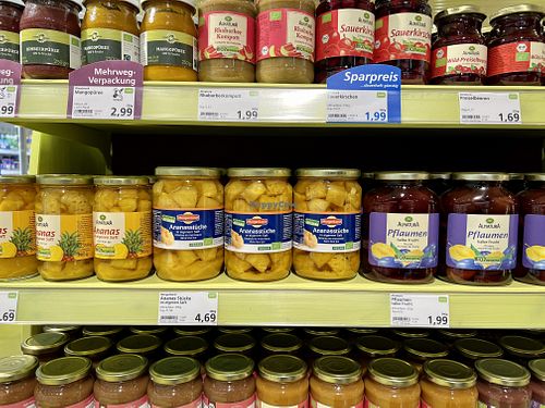 veggies in glasses at Alnatura in Leipzig