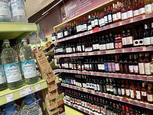 wine & water at Alnatura in Leipzig