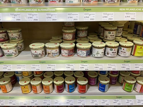 spreads  at Vitalia Reformhaus in Leipzig