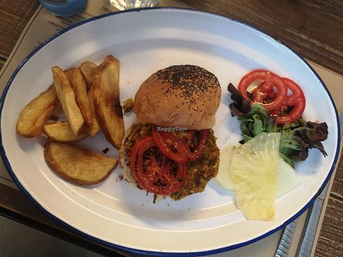 Hamburguesa vegana at Barlovento in A Coruna