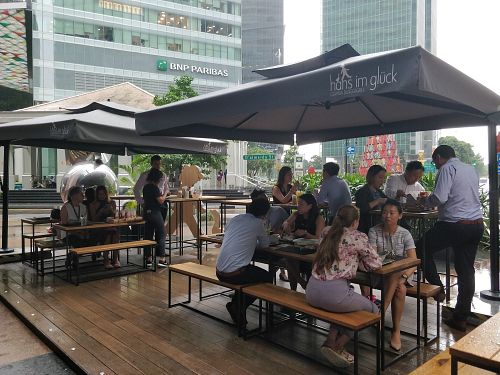 Al fresco dining at Gretl - Raffles Place in Central Singapore