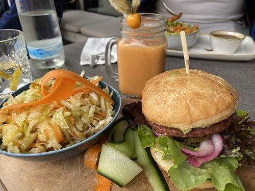 Veggie burger de beyond meat u otro  at Picnic in Augsburg