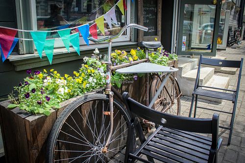 outside seating at Nirvana in Riga