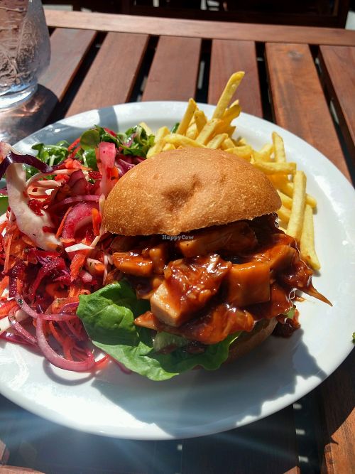 sloppy joe jackfruit at Fox on the Shore in Edinburgh