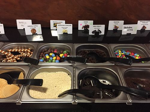 Vegan toppings  at Icelend Maribox in Maribor