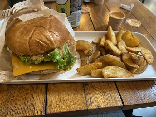 Double smack burger with wedges   at Hank Cuisine Végétale - Rochechouart in Paris