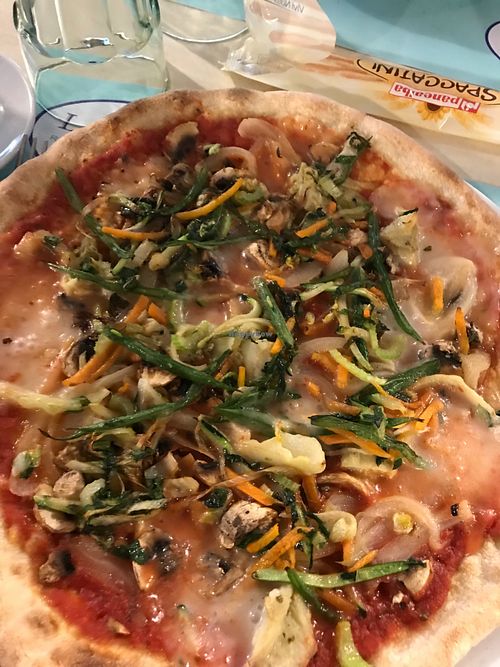Had a lovely vegan mozarella pizza at La Locanda Sardina in Roses