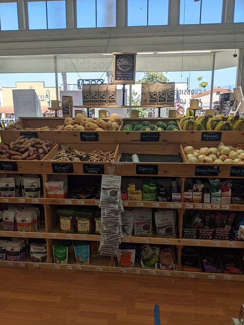 Produce at Pacific Health Foods in Carpinteria