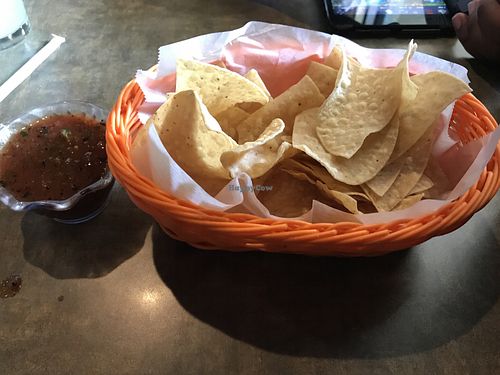 Free chips and salsa at Papi's Mex Grill in Fresno