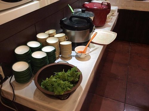 The stew and rice section. The rice cookers contain either sticky rice and beans, the black sesame rice porridge, or the spicy stew. Tried getting the leafy green when it turns out it's not part of the buffet... XD at Han Gwa Chae - 한과채 in Seoul