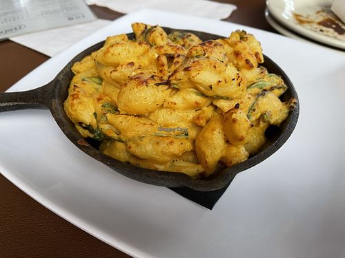 Vegan Mac and cheese at The Federal Bar in North Hollywood