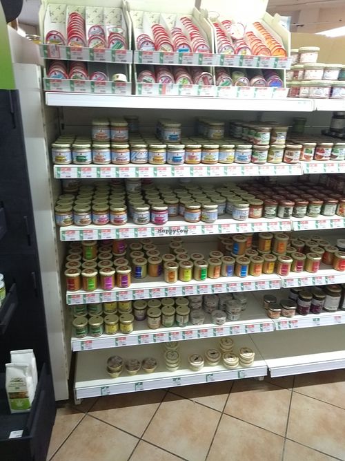 Savoury vegan dips & spreads at Bioladen in Uelzen