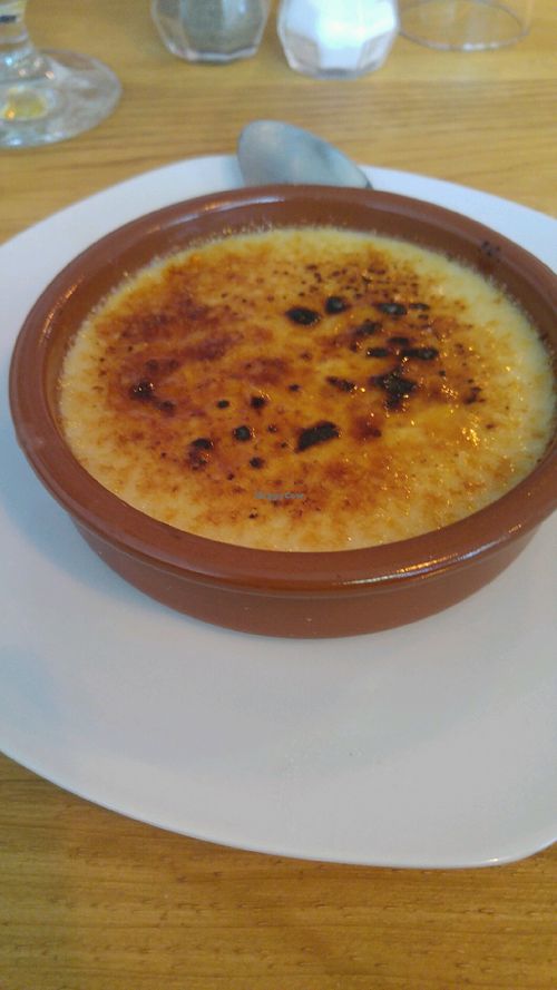 Vegan creme brulee at L'Atmosphére in Lille
