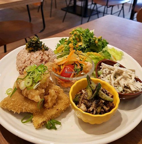 Lunch plate at Cafe Bask in Tokyo
