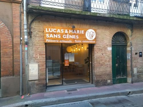 From outside at Lucas & Marie Sans-Gênes in Toulouse