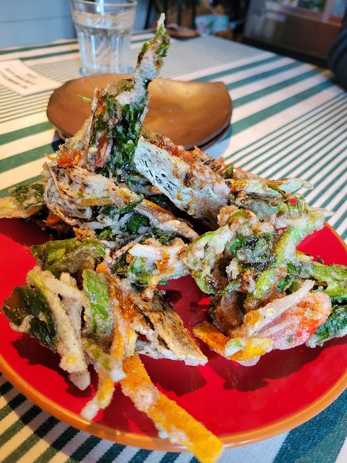 Vegetable tempura at Bananeira in Yokohama