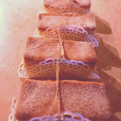 Lemon cakes at La Petite Noisette - Food Truck in Gassin