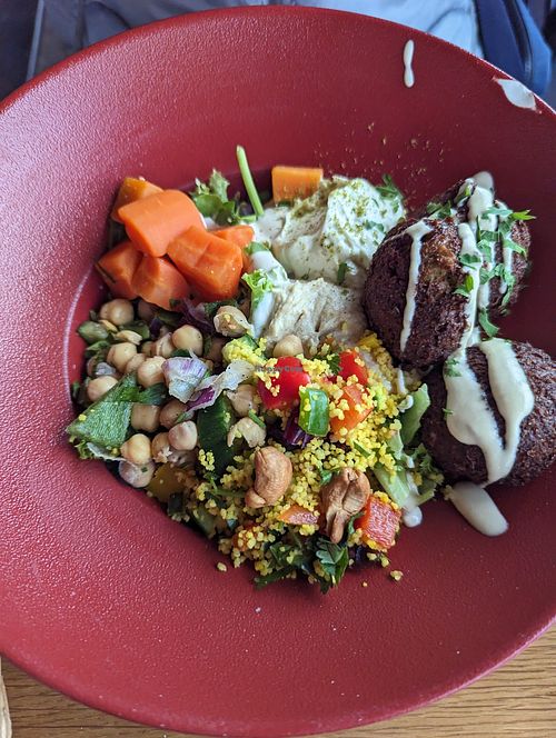 Falafel Bowls at Zeil Kitchen in Frankfurt