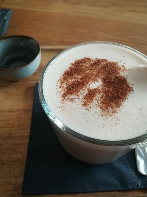 Chai Latte mit Sojamilch at Fama Cafe & Manufaktur in Weimar