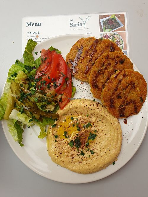 Falafel salad at La Siria in Malaga