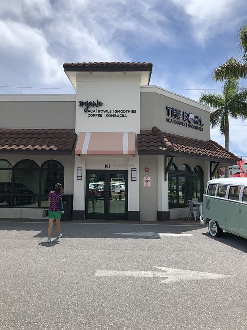 Building from parking lot at The Bowl - Central in Naples