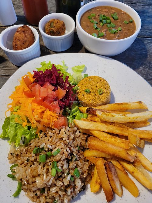 A traditional Brazilian meal ☺️ at Ozz Garden in Itajai