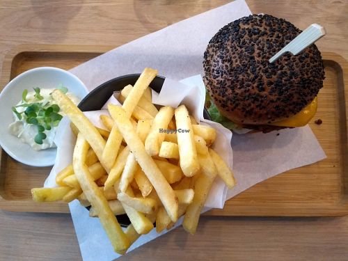 The burger with chips and mayo: decent portion for the price at Waku Waku in Utrecht