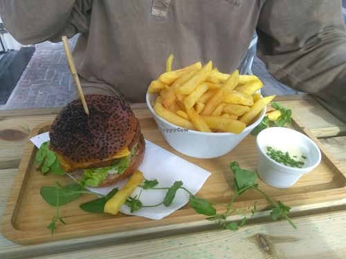 Vegan burger at Waku Waku in Utrecht