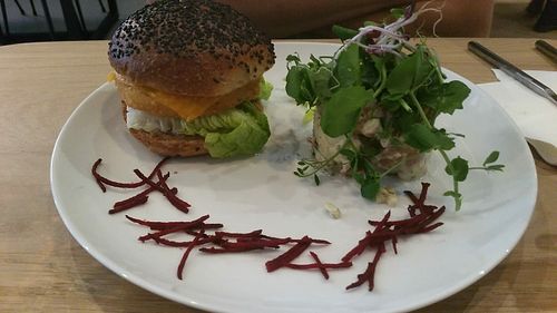 Vredenburger main and potato salad at Waku Waku in Utrecht