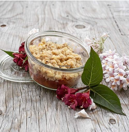 Nectarine crumble at Delikaktus in Loerrach