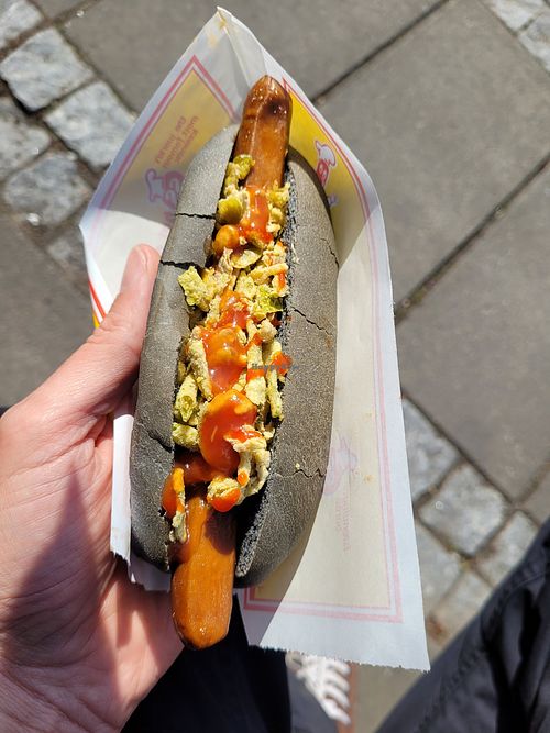 Vegan Eldfjalla Psyla (Vegan Volcanic Hot Dog with jalapeños) at Akureyri Hot Dog Stand in Akureyri