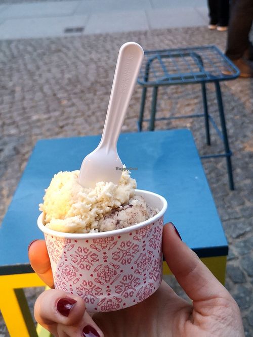 Peanut butter and original cookie dough at Spooning Cookie Dough in Berlin
