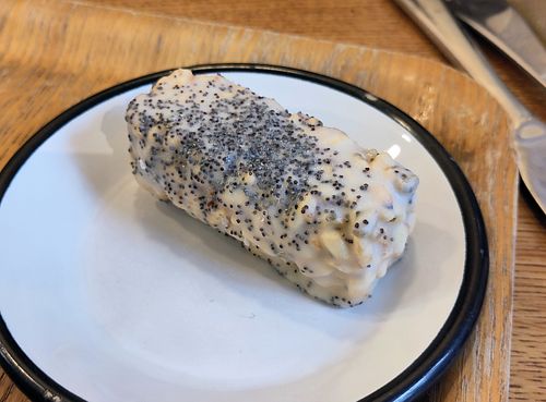 Rice crisp at Wild & The Moon - Amelot in Paris