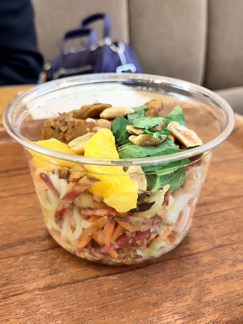 Duck Pad Thai at Wild & The Moon - Amelot in Paris