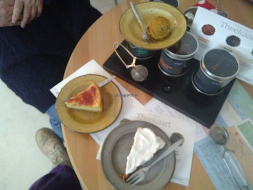 Carrot cake and cheesecake by Hupsacake, coconut cookie by Madame Cocos. at Lots & More in Zwolle