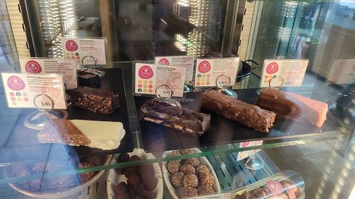 Vegan bars (snickers, bounty...) at Crumb in Crete