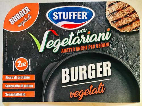 Delicious vegan burgers  at Deco Gourmet in Cefalu