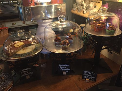 Gluten free and vegan cakes and cupcakes with australian penutbutter at Immerland in Innsbruck