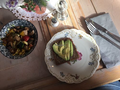 Avocado with whole-grain bread and scrambled tofu at Immerland in Innsbruck