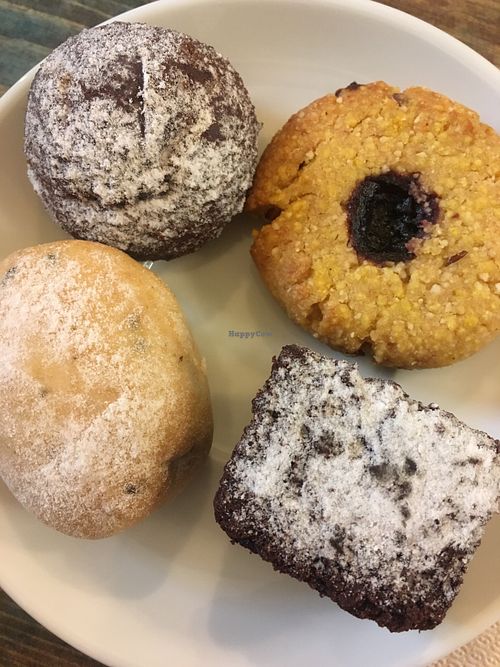 Vegan cookies: dates and almonds, couscous, choco brownie and jasmine tea at Infusion Café in Turin