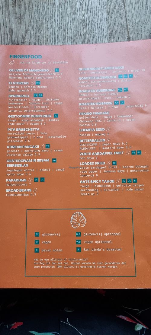 We had plenty with 5 fingerfoods + 2 desserts for 2 people at Pura Vida Foodbar  - Midsland in Midsland