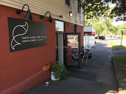 Entrance off of Tillson and Kimball at Earth Candy in Rockland