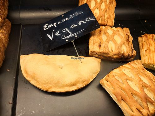 Empanadillas veganas at Panadería Pastelería Lugra in Ourense