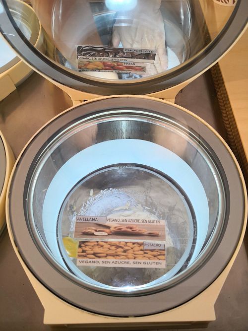 Sabores veganos, sen azucre e sen gluten at Alento Doces Xeados in Ourense