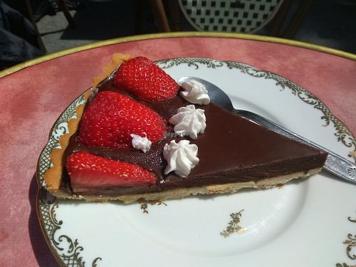 Vegetarian chocolate tart 2,00euros the piece at Biofoodies Cafe in Toulouse